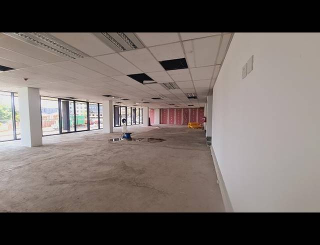 BUSINESS PROPERTY TO RENT IN MENLYN